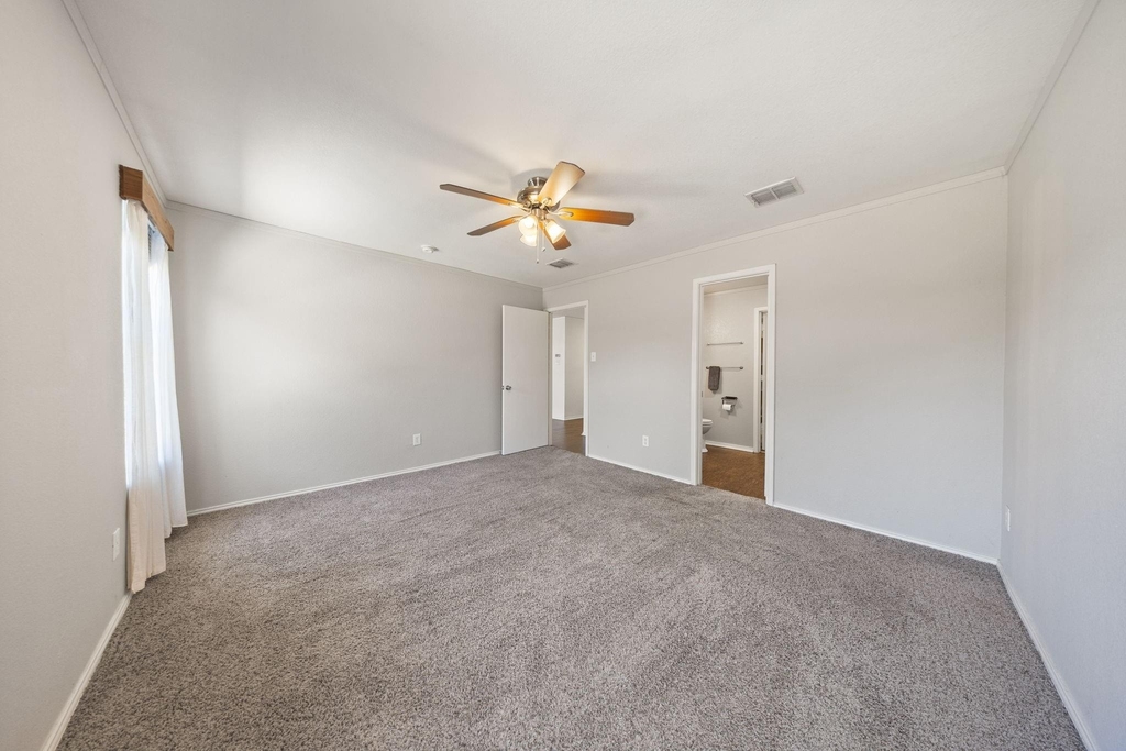 1110 Antoinette Drive - Photo 14