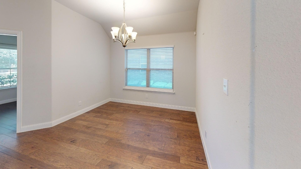 2805 Bird Creek Court - Photo 6