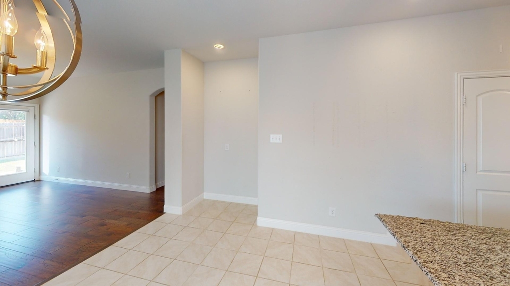 2805 Bird Creek Court - Photo 7