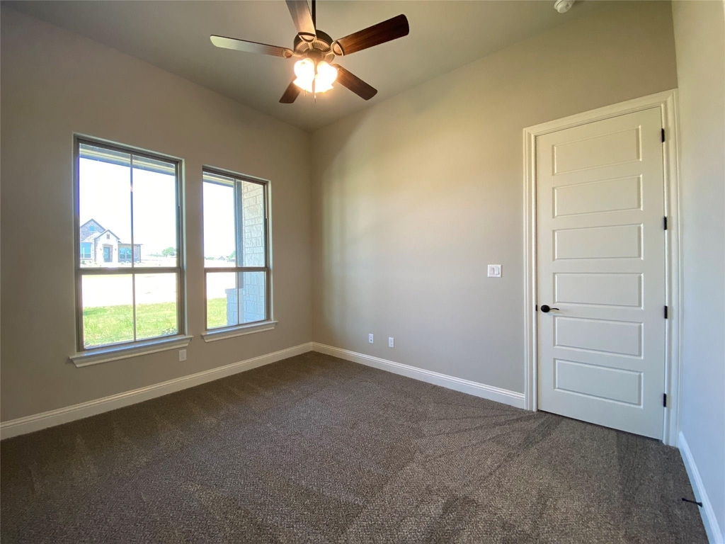 592 Lydia Lane - Photo 25