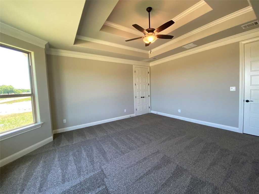 592 Lydia Lane - Photo 11