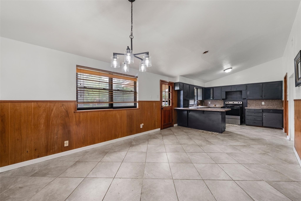 308 Catalina - Photo 3