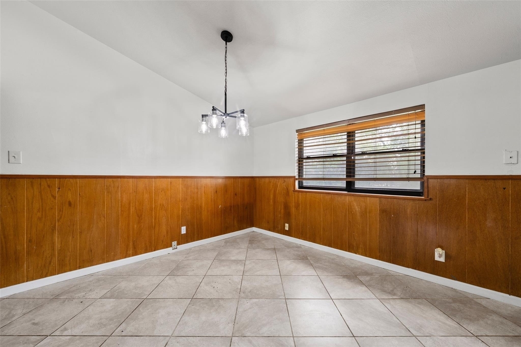 308 Catalina - Photo 4
