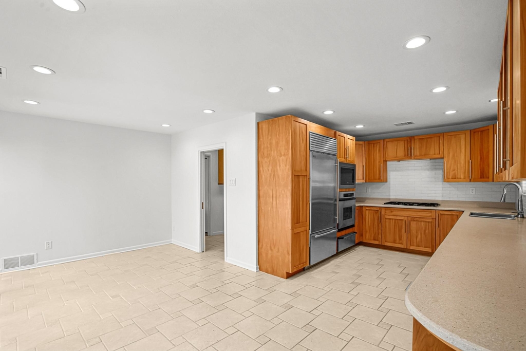 4452 Hockaday Drive - Photo 8