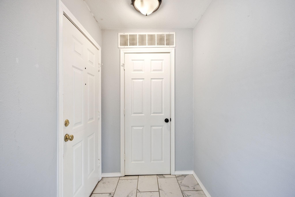 128 Overbrook Drive - Photo 2