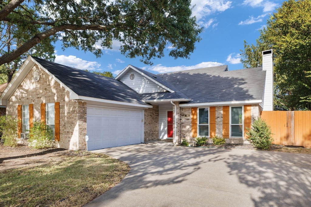 128 Overbrook Drive - Photo 1