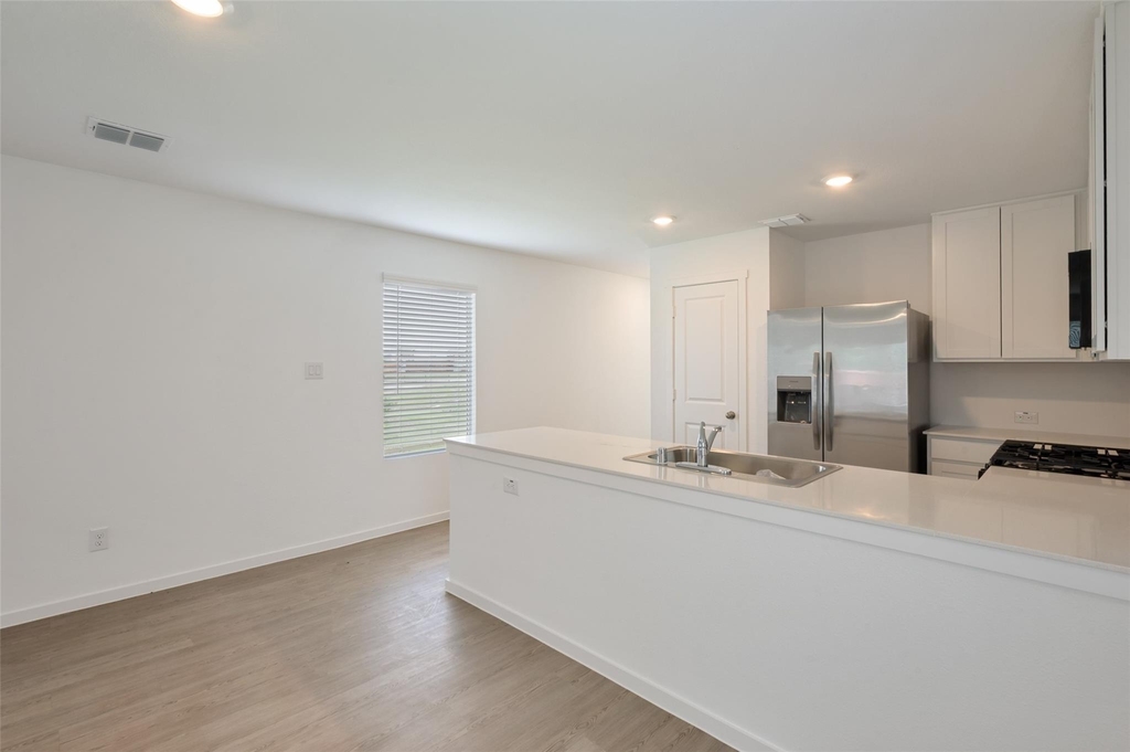 12104 Steeplechase Drive - Photo 7