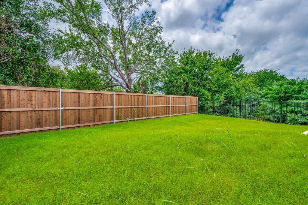 12104 Steeplechase Drive - Photo 23
