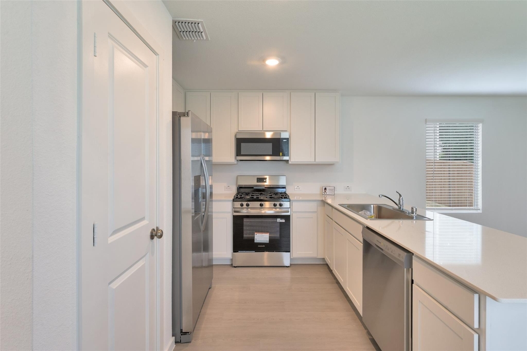 12104 Steeplechase Drive - Photo 3