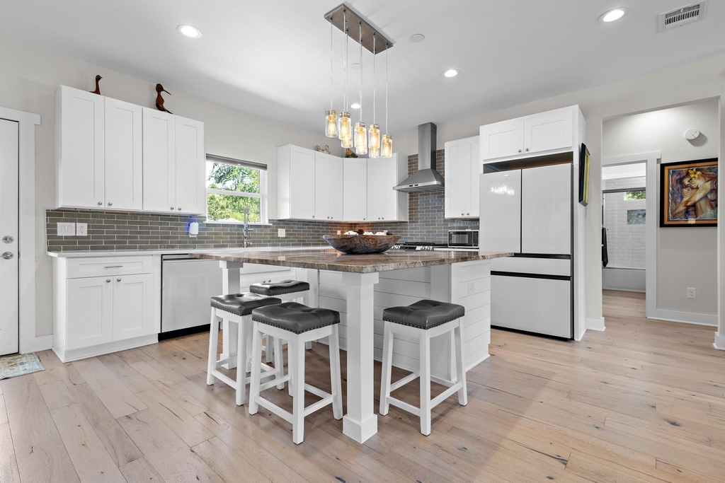 114 Garrett Lane - Photo 2