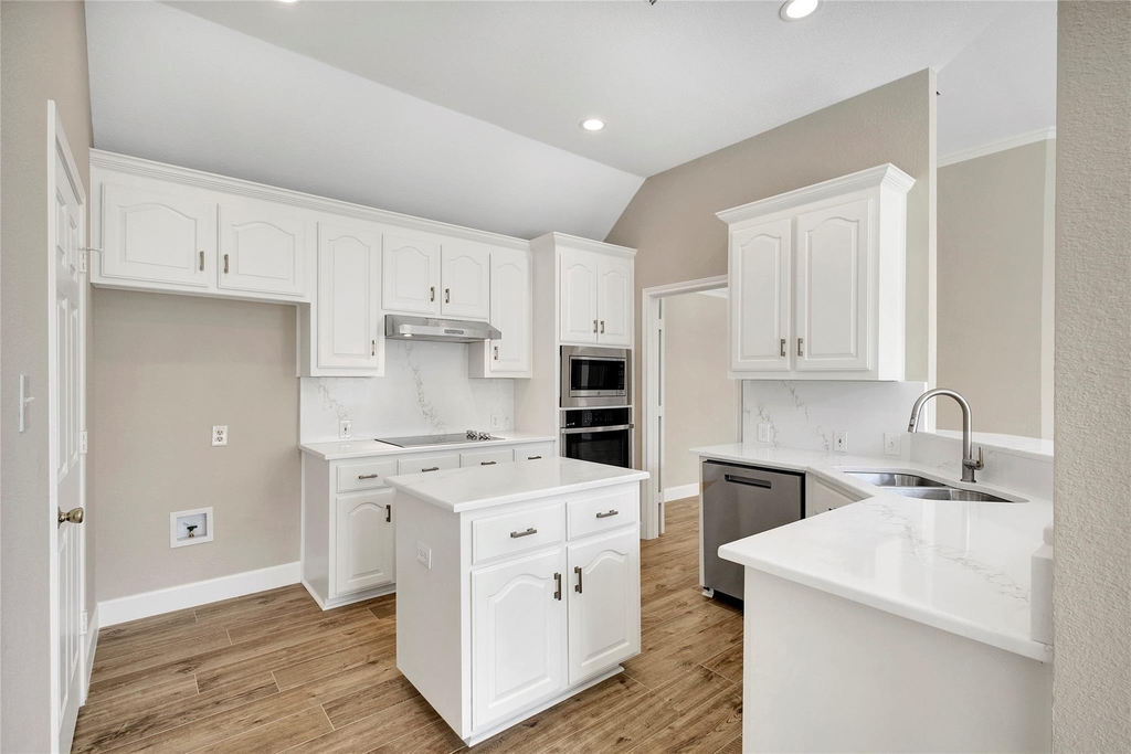 7042 Aspen Creek Lane - Photo 11