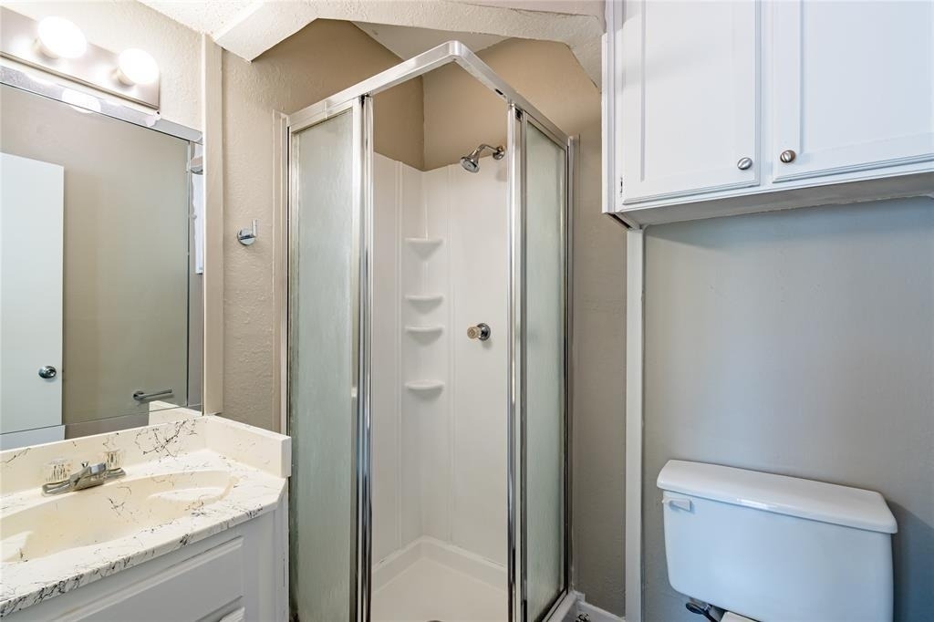 808 Treadwell Court - Photo 4