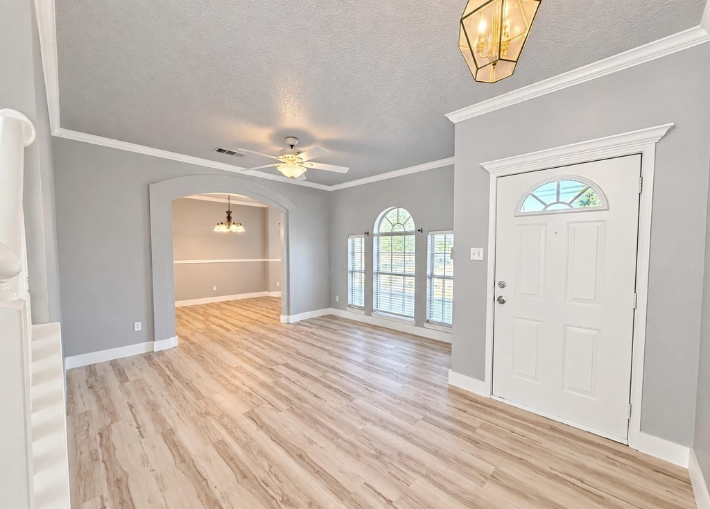 5709 Parkwood Trail - Photo 4