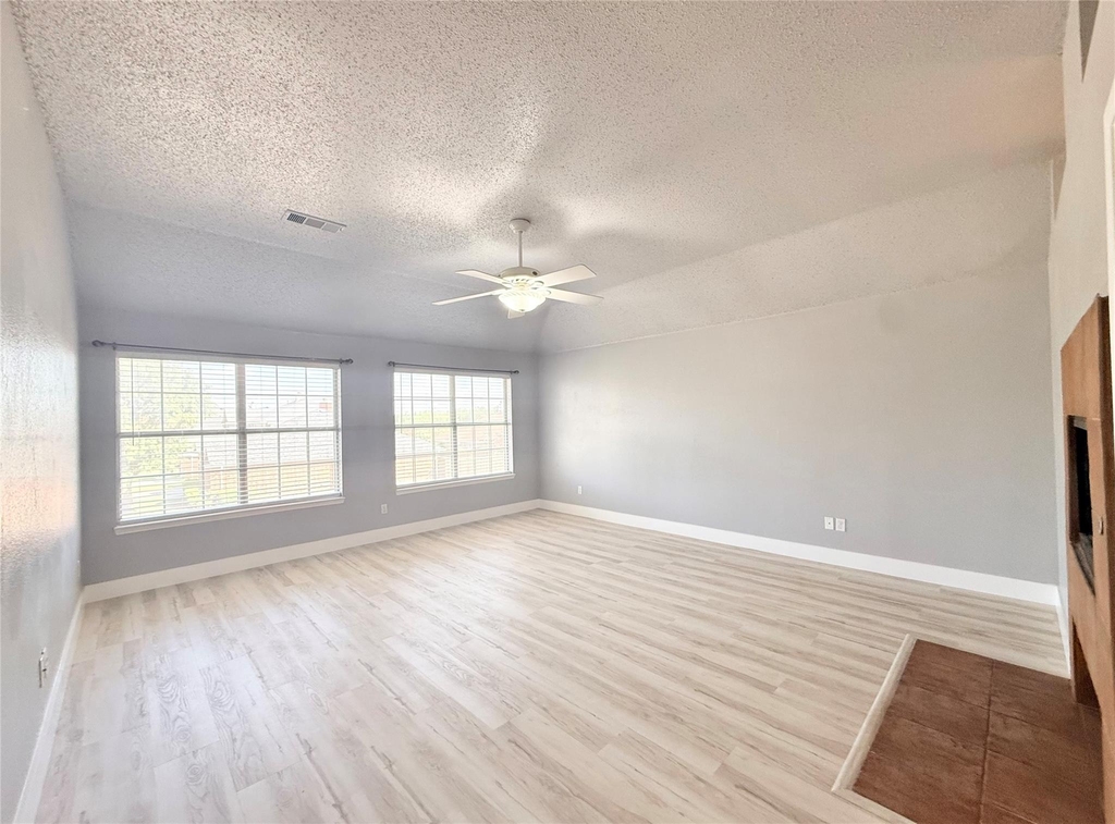 5709 Parkwood Trail - Photo 18