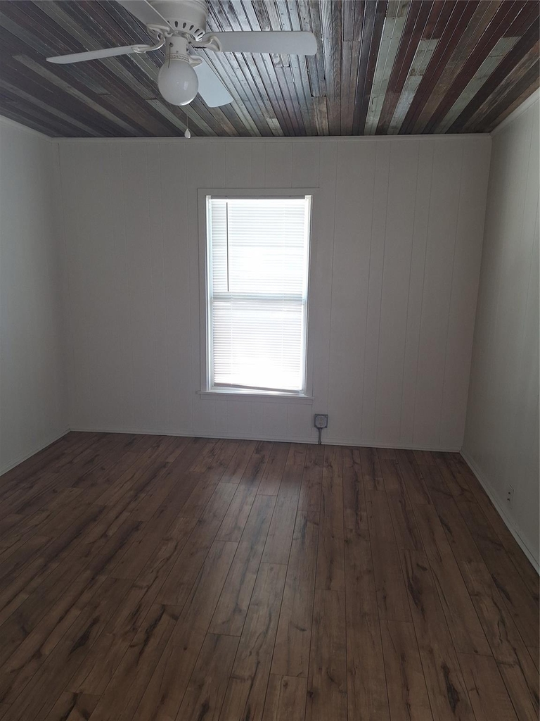 101.5 E Hallsell - Photo 5