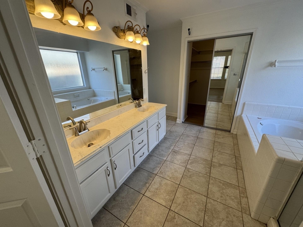 5232 Goodman Drive - Photo 8