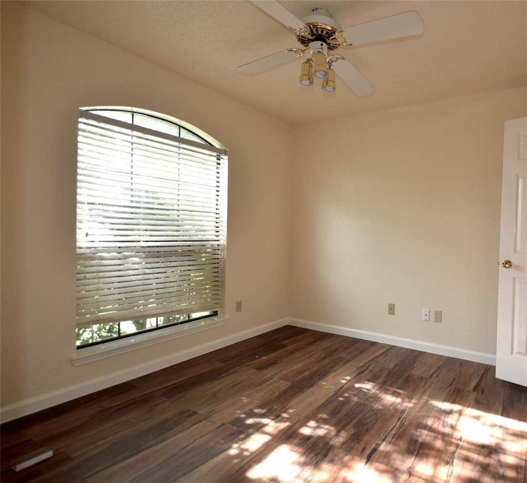 7972 Roundtable Road - Photo 15