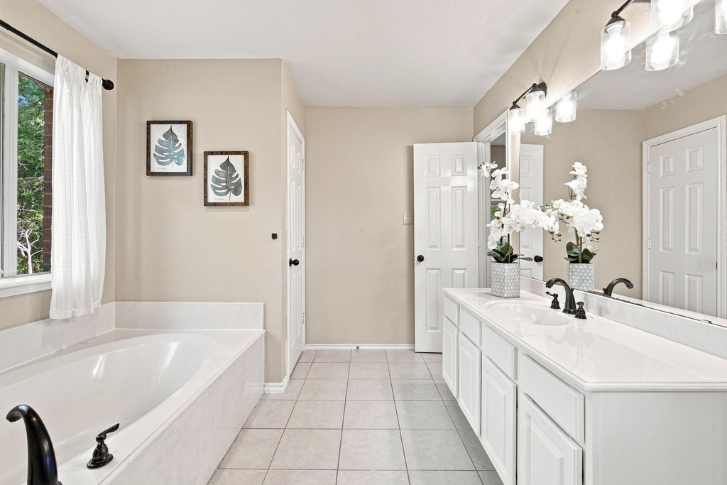 7030 Pecan Creek Circle - Photo 14