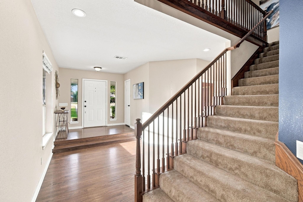 7030 Pecan Creek Circle - Photo 3