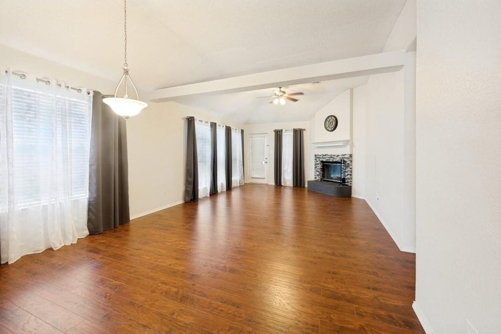 3625 Garden Springs Drive - Photo 2