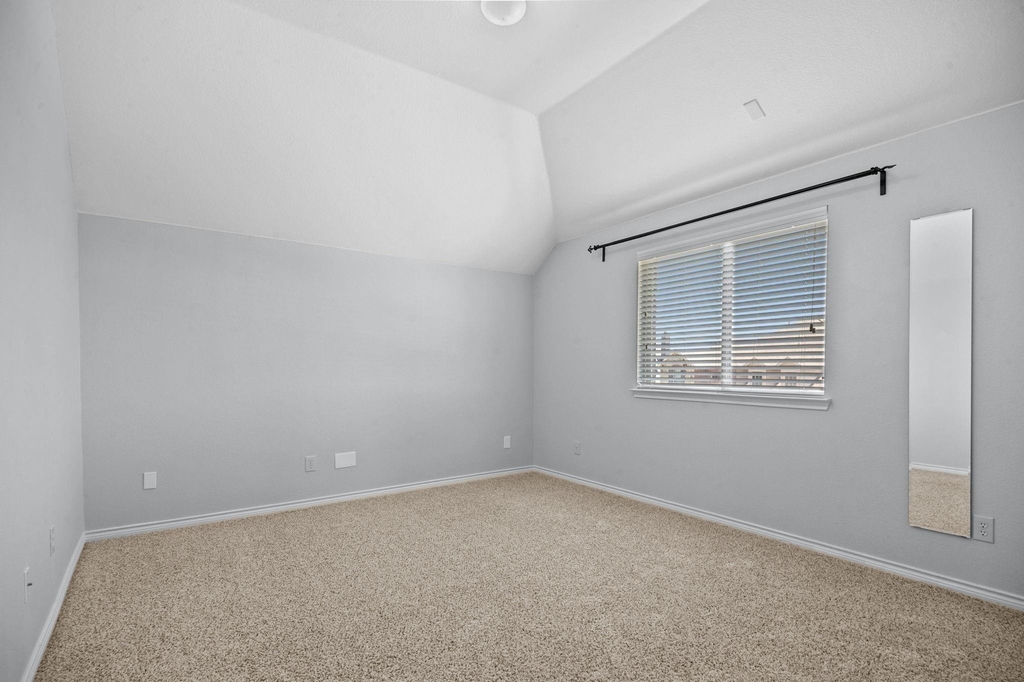 913 Lampassas Trail - Photo 31