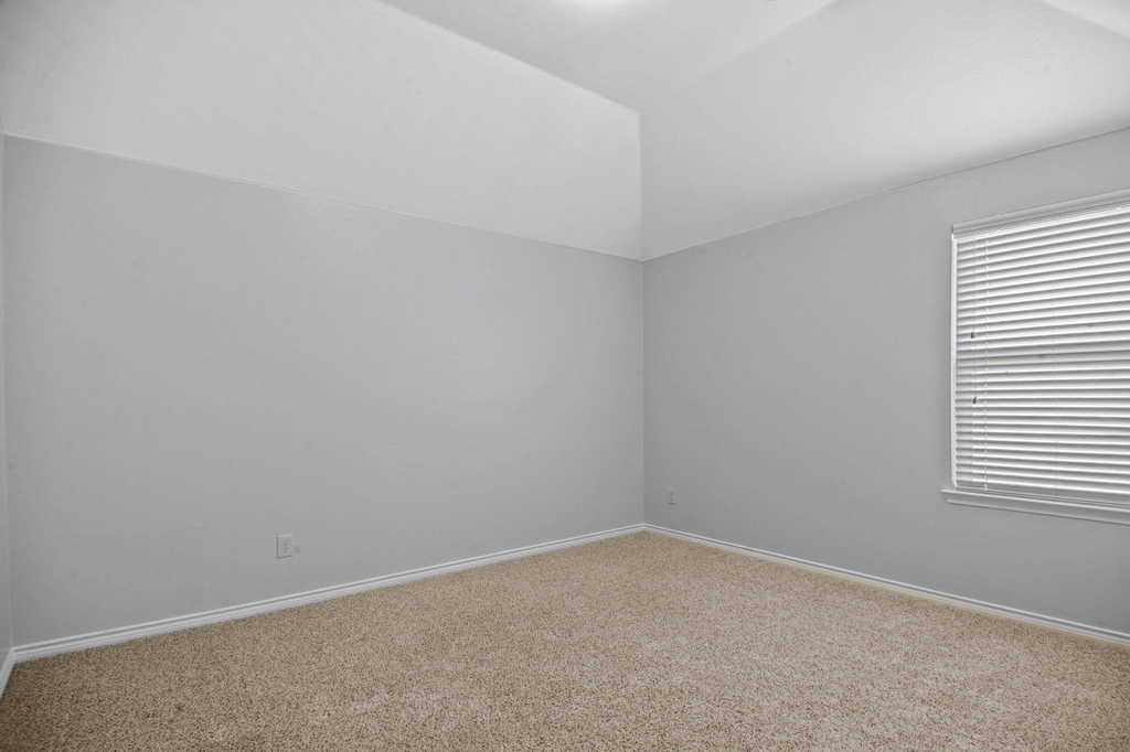 913 Lampassas Trail - Photo 30
