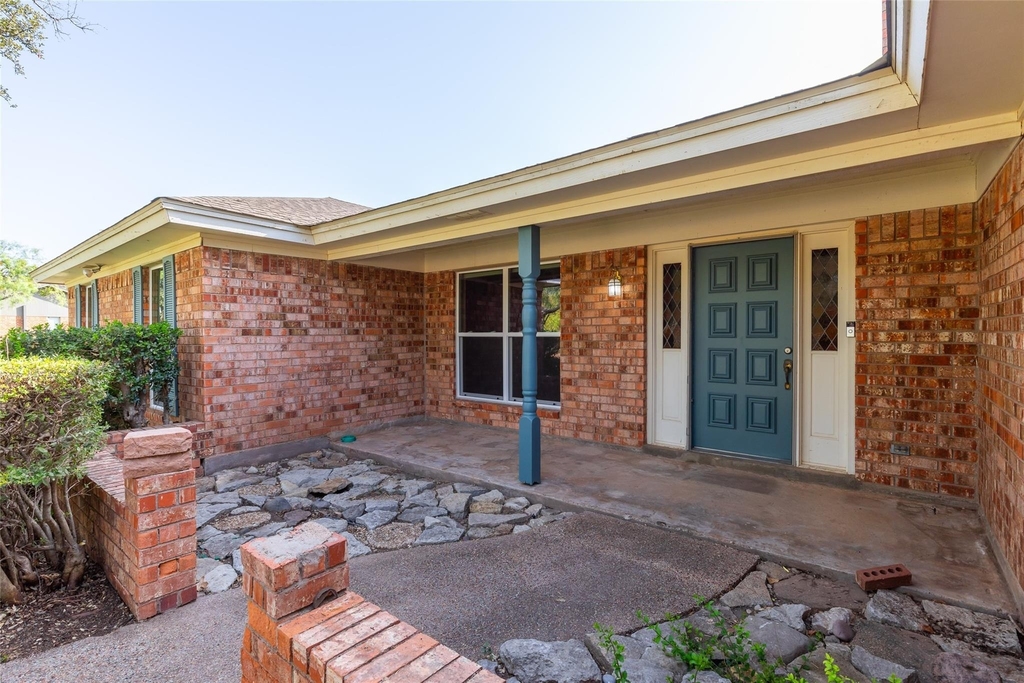 2025 Lytle Trail - Photo 3