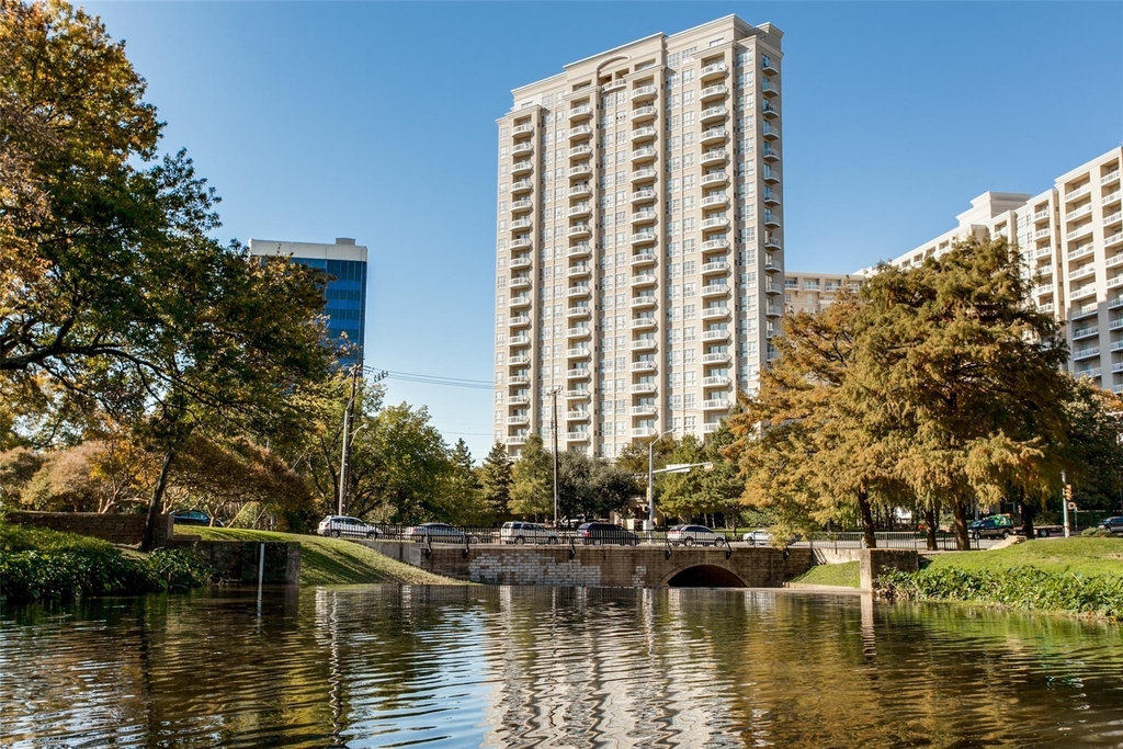 3225 Turtle Creek Boulevard - Photo 12