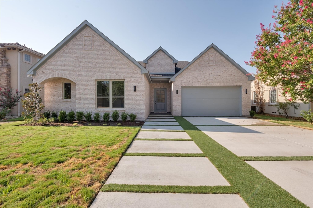 2654 Mount View Drive - Photo 1
