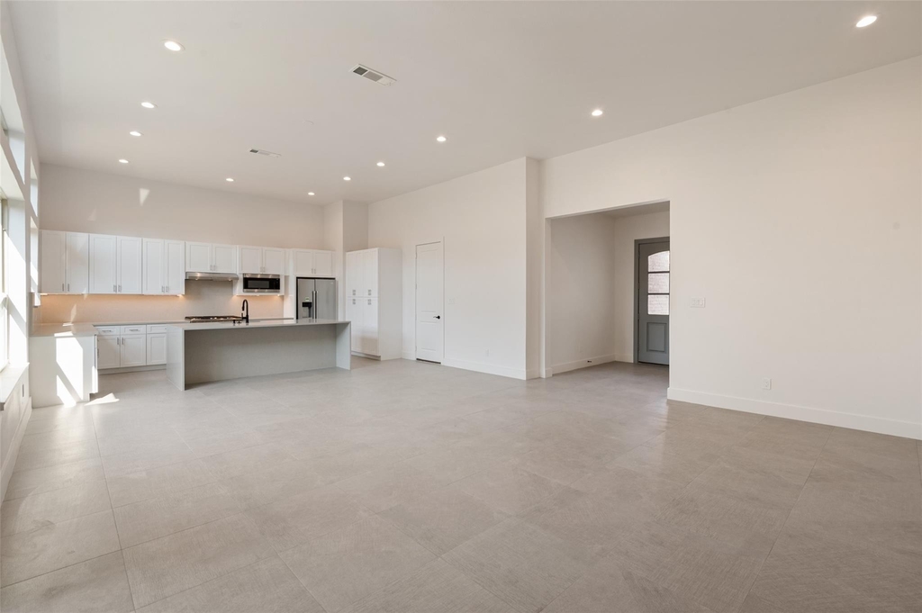 2654 Mount View Drive - Photo 3