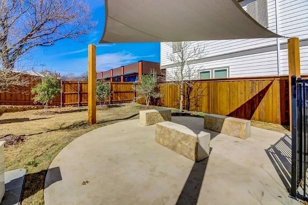 760 W Bedford Euless Road - Photo 17