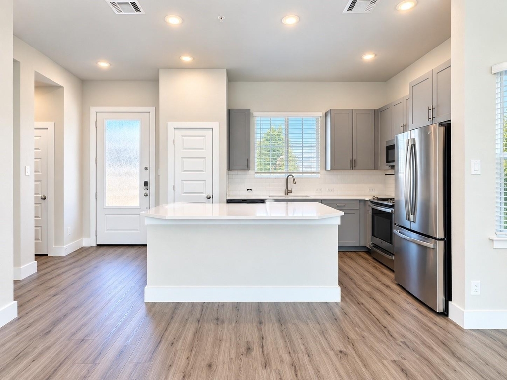 760 W Bedford Euless Road - Photo 1