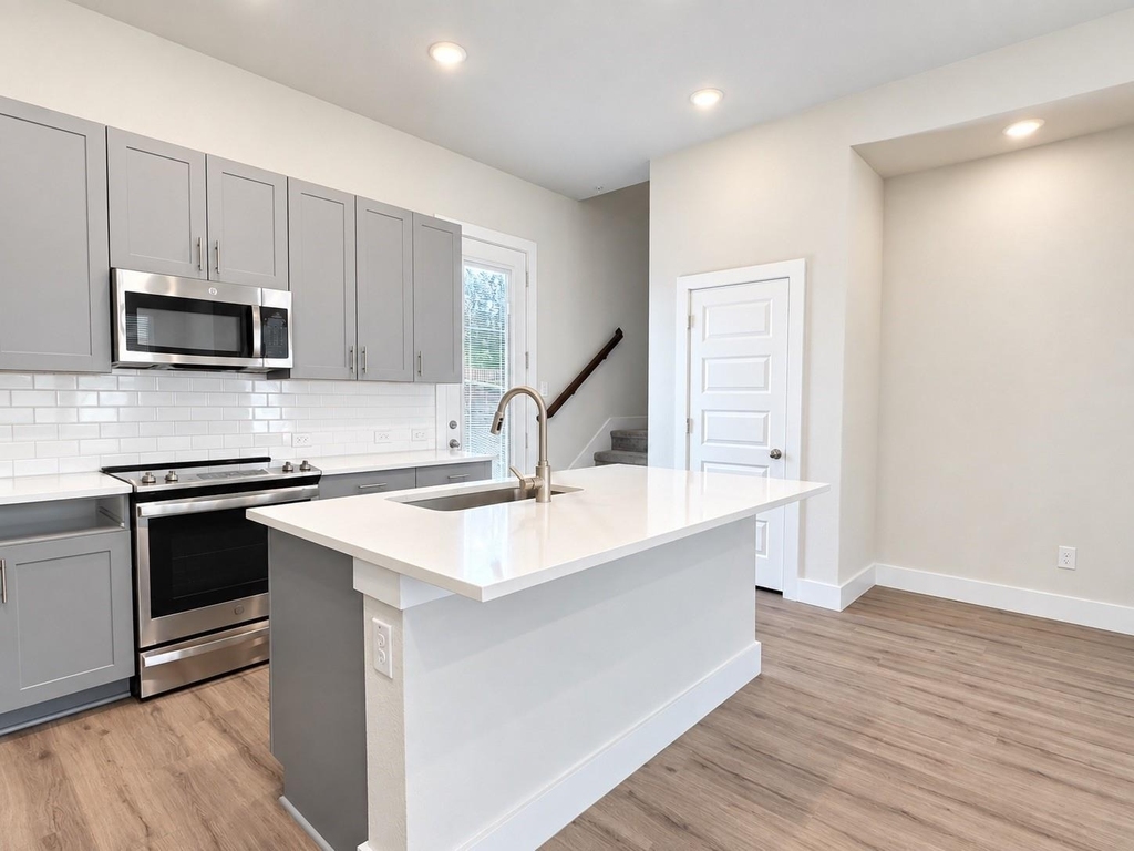 760 W Bedford Euless Road - Photo 6