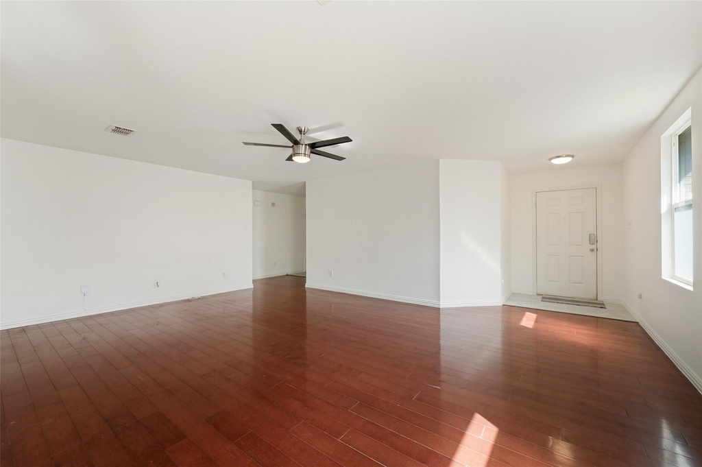 5221 Mountain Pointe Drive - Photo 1