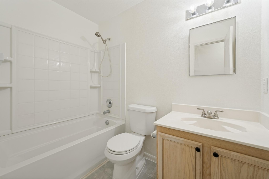 5221 Mountain Pointe Drive - Photo 7
