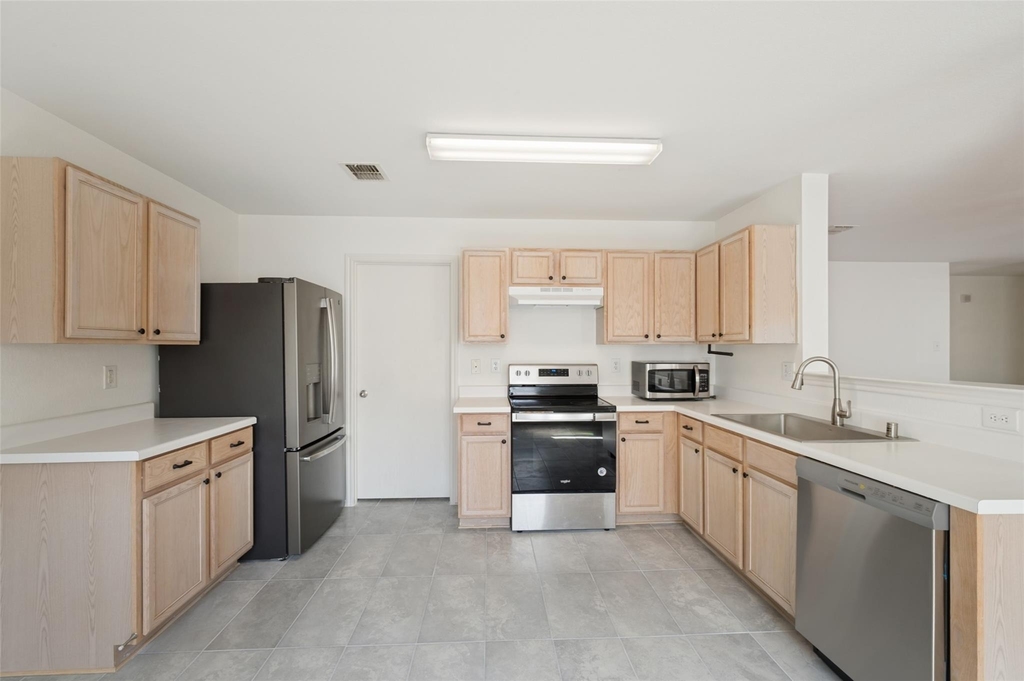 5221 Mountain Pointe Drive - Photo 5