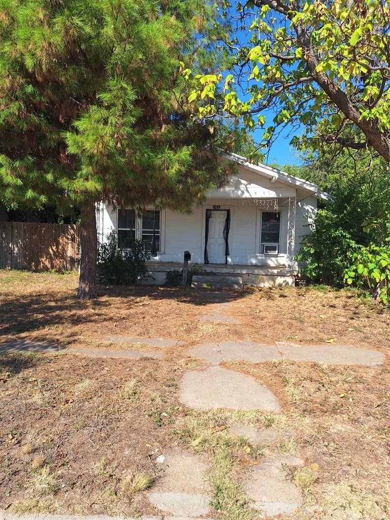 1026 Jeanette Street - Photo 0