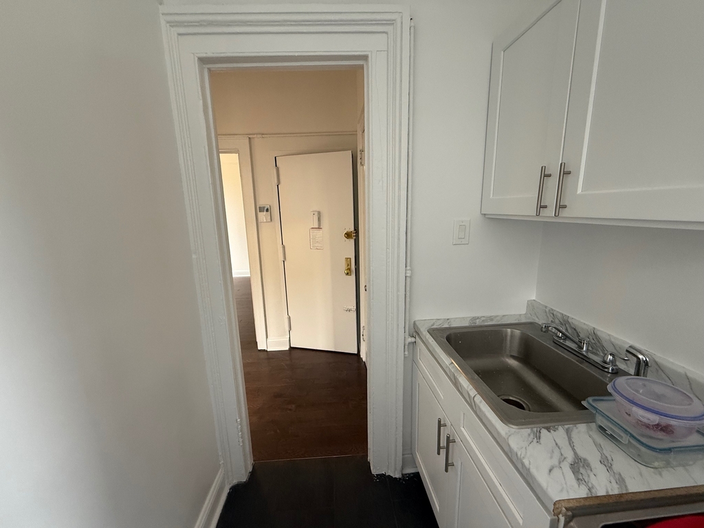 985 Lexington Avenue - Photo 8