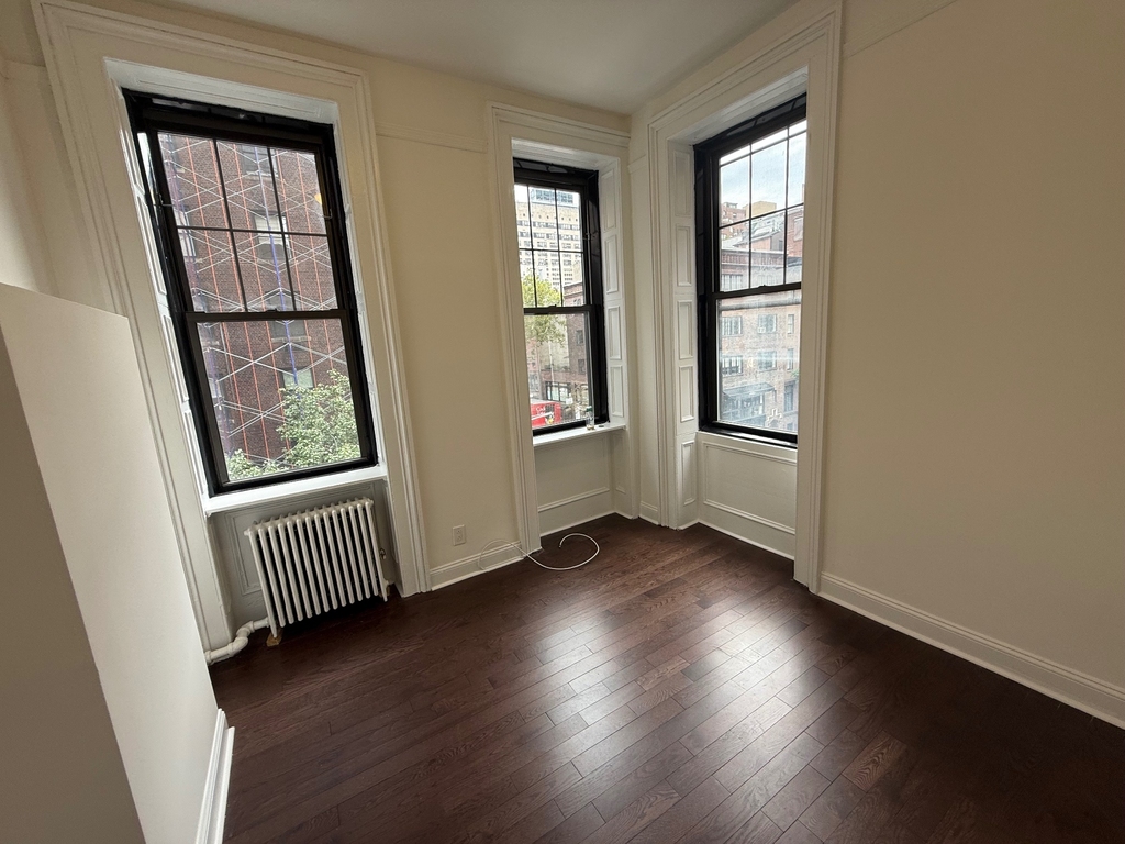 985 Lexington Avenue - Photo 0
