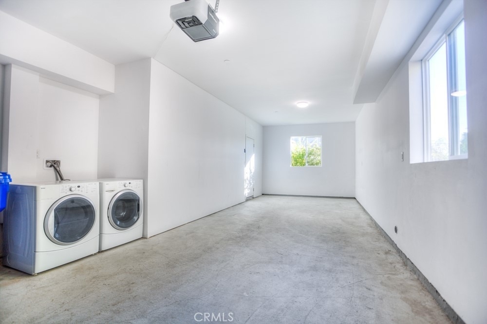 11639 Burbank - Photo 40