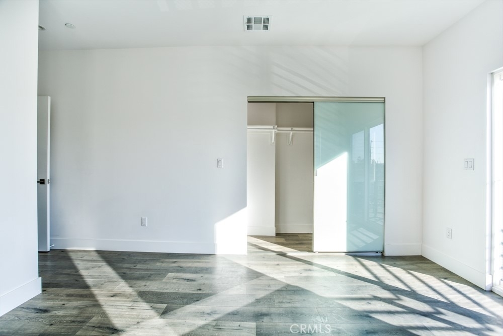 11639 Burbank - Photo 29