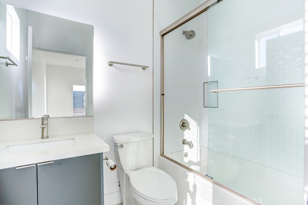 11639 Burbank - Photo 30