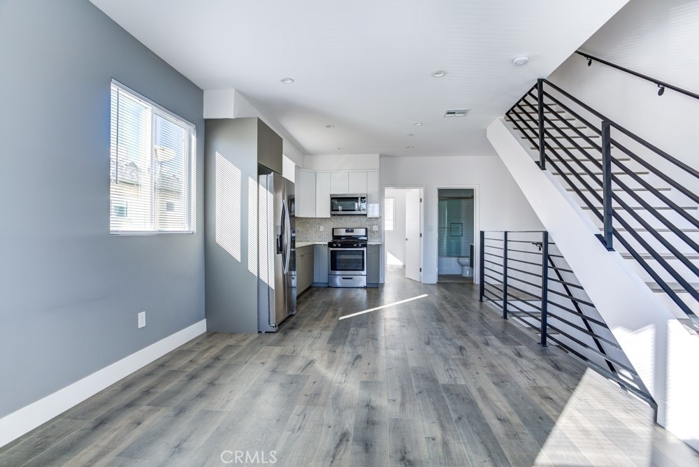 11639 Burbank - Photo 14