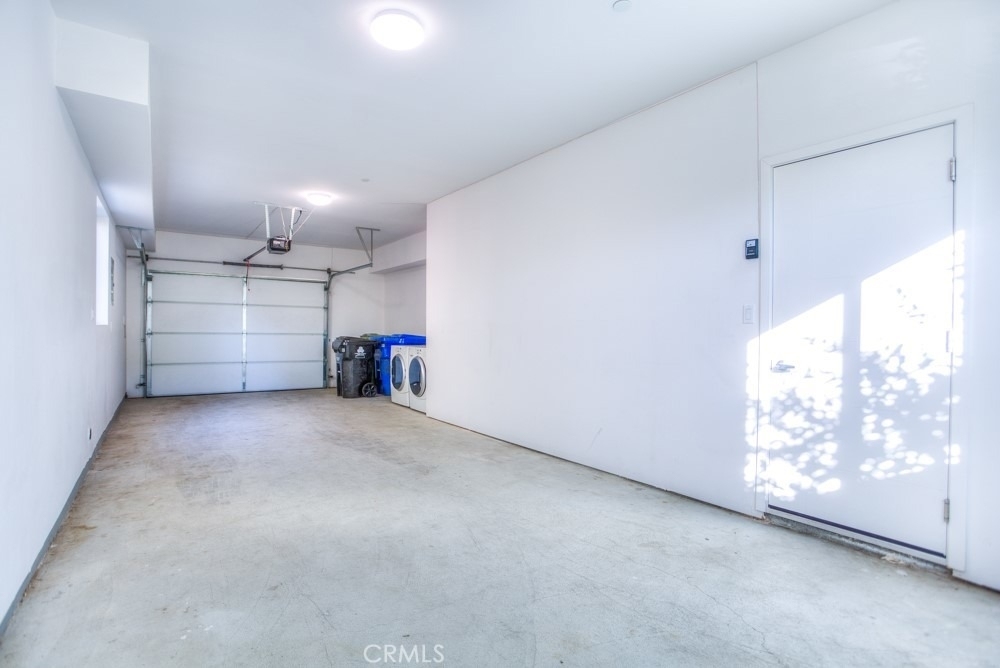 11639 Burbank - Photo 39
