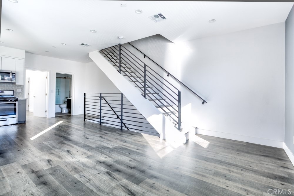 11639 Burbank - Photo 18