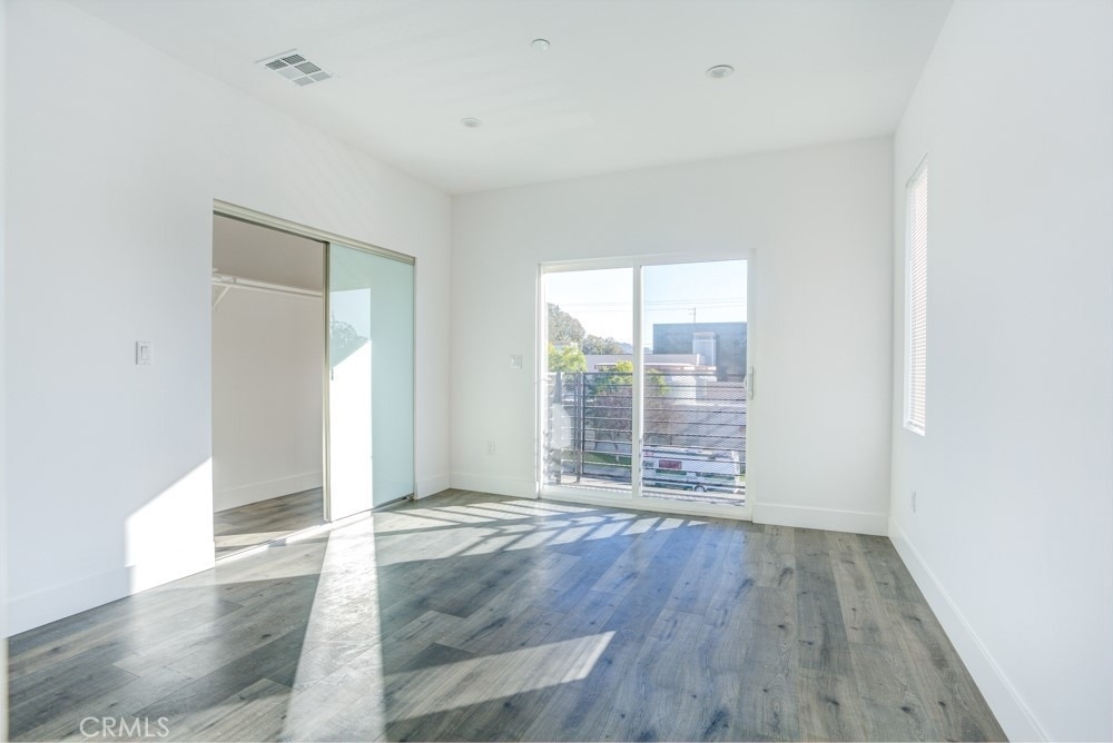 11639 Burbank - Photo 27