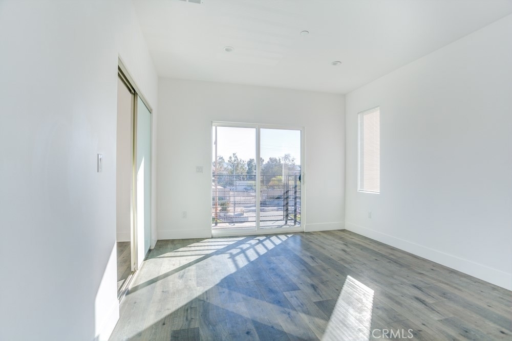 11639 Burbank - Photo 26