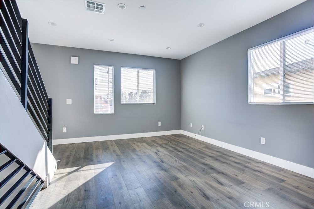 11639 Burbank - Photo 12