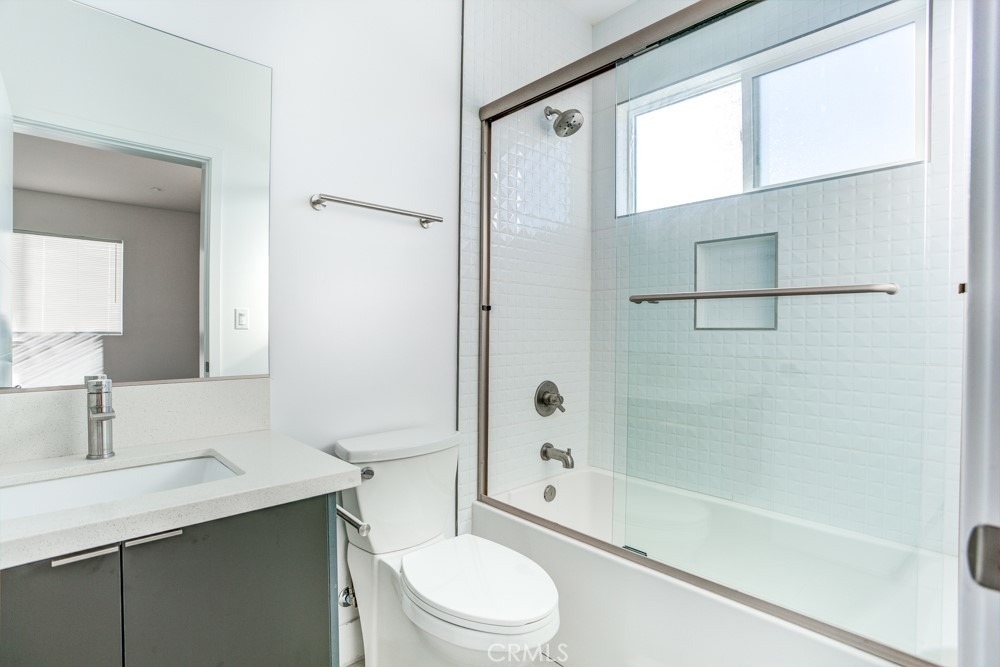 11639 Burbank - Photo 36