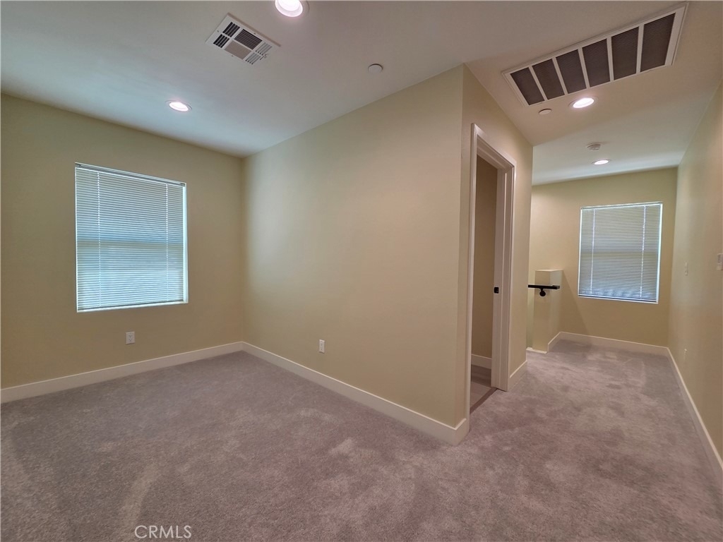 652 W Grand Avenue - Photo 17